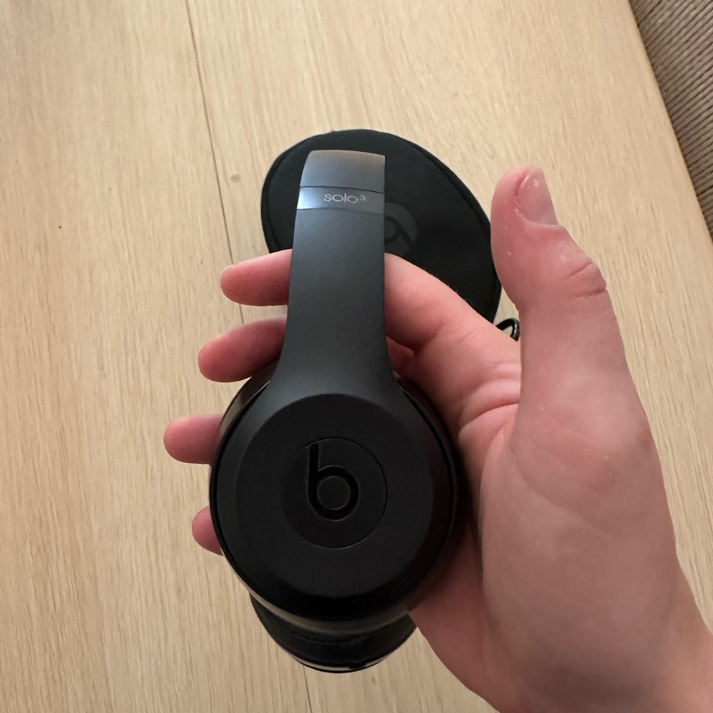 Beats by Dre Solo3 Black Over-Ear Headphones